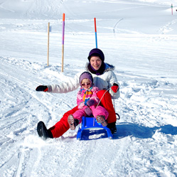 Rodeln und Schneeschuhwandern 1 Original RK by Patricia Schulz pixelio